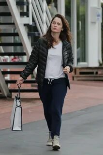 ROBIN TUNNEY Out Shopping in West Hollywood 01/10/2017 - Haw