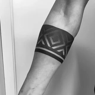 Мужские татуировки браслет на руке (70 фото)