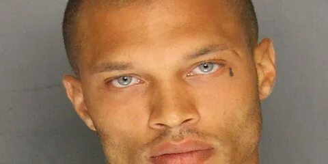 Hot Felon' out of prison, ready to model