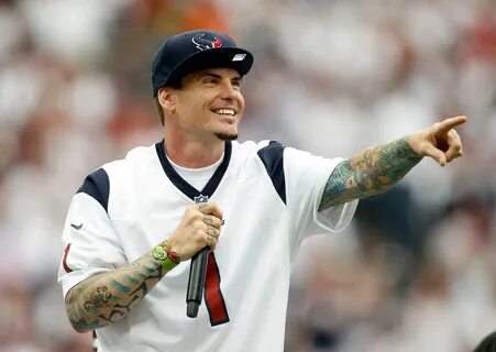 Texans' quarterback woes are all Vanilla Ice's fault