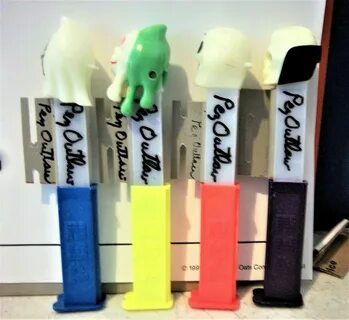 Pez Pez Outlaw Memorabilia Signature on Aral Gas Pez dispens