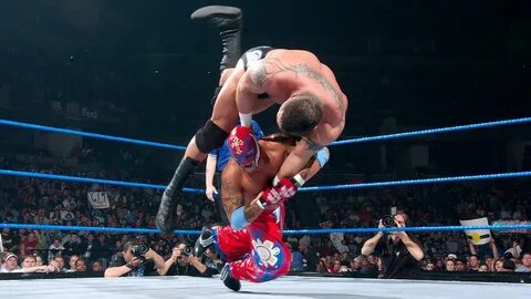 Rey Mysterio vs. Randy Orton: SmackDown, Nov. 11, 2005 - You