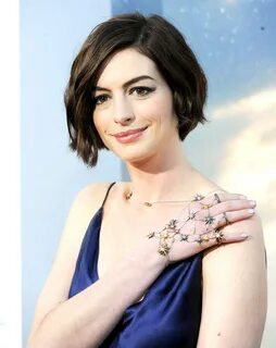 Anne Hathaway Iphone Wallpapers