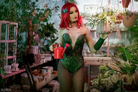 Cosplay Poison Ivy (DC Comics) by Kristy CHE G4SKY.net