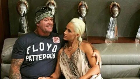 Michelle McCool - The Undertaker wife, her family, WWE caree