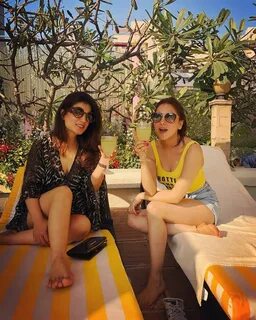 Shraddha Arya Feet (16 photos) - celebrity-feet.com