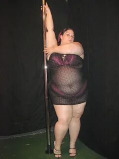 BBW Stripper tit fucks a stripper pole - 23 Pics xHamster