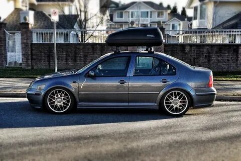 Perfect Stance. Volkswagen Jetta GLI Mk4. Lowered on JOM Blu