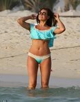 Bikini-clad Jessica Wright shows off her abs in Dubai Daily 