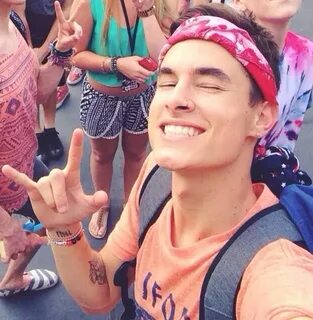 meet kian lawley Kian lawley, Overprotective girlfriend, O2l