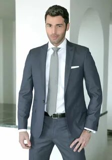 Suit and Tie Bulges : Photo Mens suits, Grey suit men, Well 