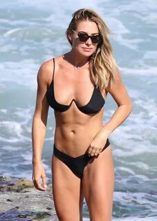 LISA CLARK in Bikini at Tamarama Beach 03/12/2018 - HawtCele
