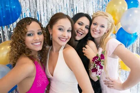 Free Prom Dresses Available To Students This Weekend