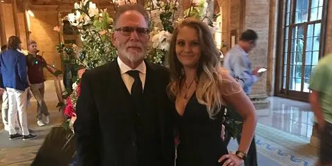 Ronnie Mund rocked out to IamStevenT at KurtBusch's wed