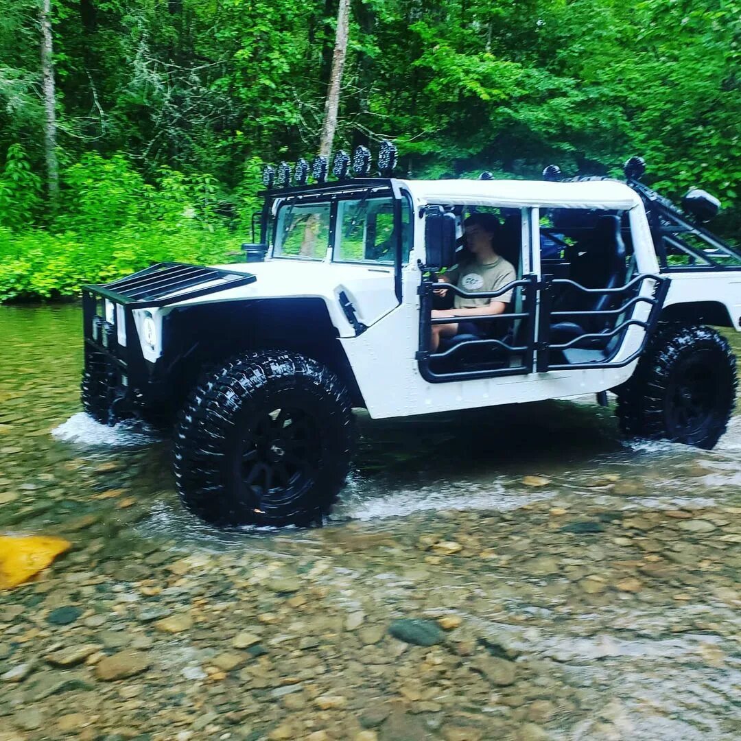 912 отметок «Нравится», 2 комментариев — Custom Combat Trucks (@customcomba...