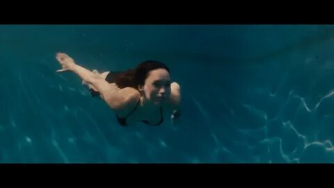Megan Fox Underwater - YouTube