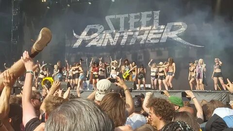 Steel Panther - Seventeen Girls in a Row - Graspop Metal Mee