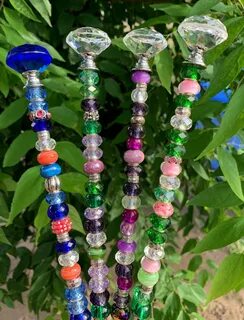 Details about Garden Stake Beaded GLASS ROSE RED/PINK/PURPLE