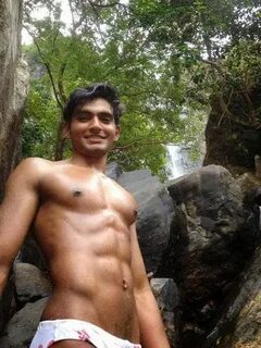 Shirtless Bollywood Men: Hot Indian Guys