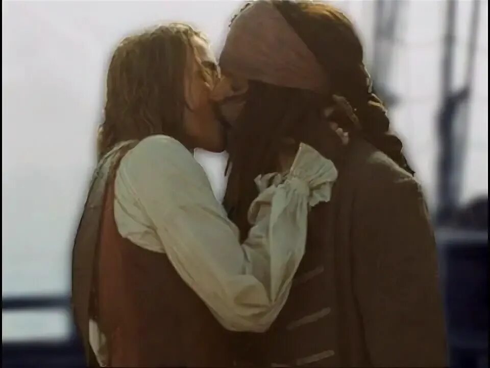 Keira Knightley Kissing Johnny Depp - YouTube