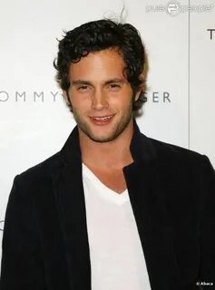 Penn Badgley Novios