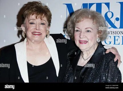 Rue mcclanahan and betty white High Resolution Stock Photogr