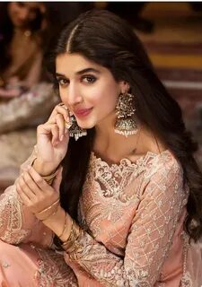 Pin by Анжела Дмитриади on Mawra hocane Fashion, Stylish gir