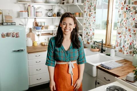 Food Network Star Molly Yeh Tells Us How She'll Ring in the 