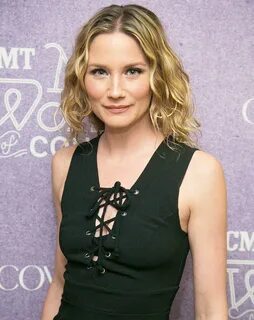 51 Sexy Jennifer Nettles Boobs Pictures Are An Appeal For He