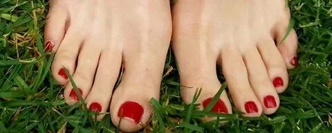 Kristen Bell Barefoot (9) - Celebrity Feet Pics