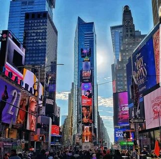 Таймс-сквер в Нью-Йорке: от неизвестного перекрёстка до знам