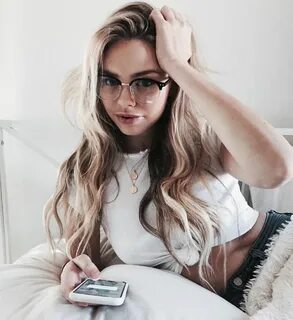 ad. 𝒿 𝑒 𝓃 𝒸 𝑒 𝓁 𝒾 𝓃 𝑒 Long hair styles, Woman crush, Beauty