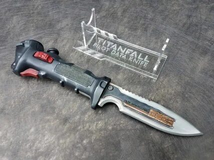 Titanfall Replica Data Knife - Fused Creations