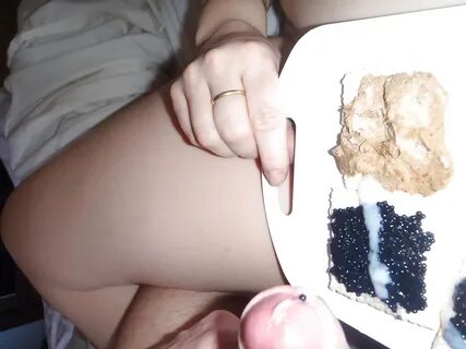 Mujeres maduras comiendo semen - Fotos porno de chicas desnu