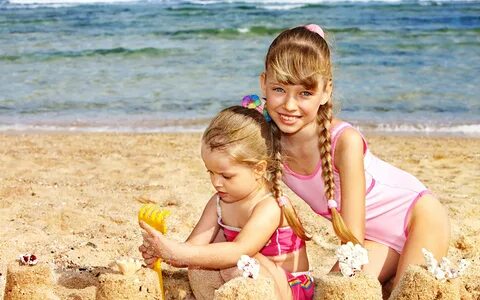 Картинки Девочки Коса Дети пляже Двое песке 1920x1200