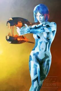 Check Out Sexy Pics of Halo's Cortana Before the Model Dies 