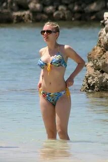 Scarlett johansson Scarlett johansson bikini, Bikinis, Scarl