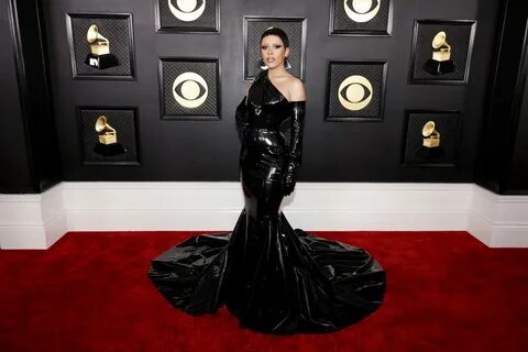 Doja Cat Walks Red Carpet Ahead Of 65th Grammy Awards (Special Look)
