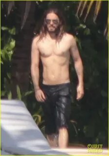 Jared Leto Spends the Weekend Shirtless in Mexico!: Photo 30