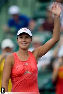 Ana Ivanovic and traffic surge Mind Me