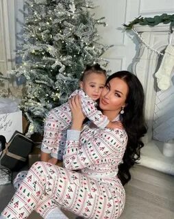 Natalie Halcro Baby Daddy - Captions Lovely