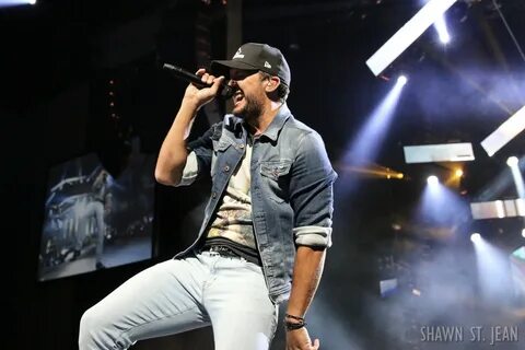 Luke Bryan Kicks Off The Summer Concert Season In Hartford W