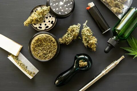 Types of Medical Marijuana Paraphernalia and How to Use Them