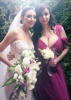 Bridesmaid has bigger boobs than bride