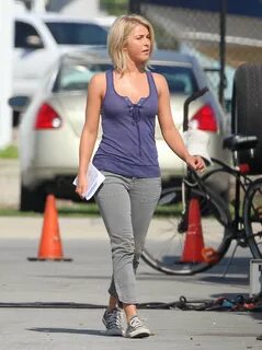 Julianne Hough - on the set of Safe Haven-02 GotCeleb