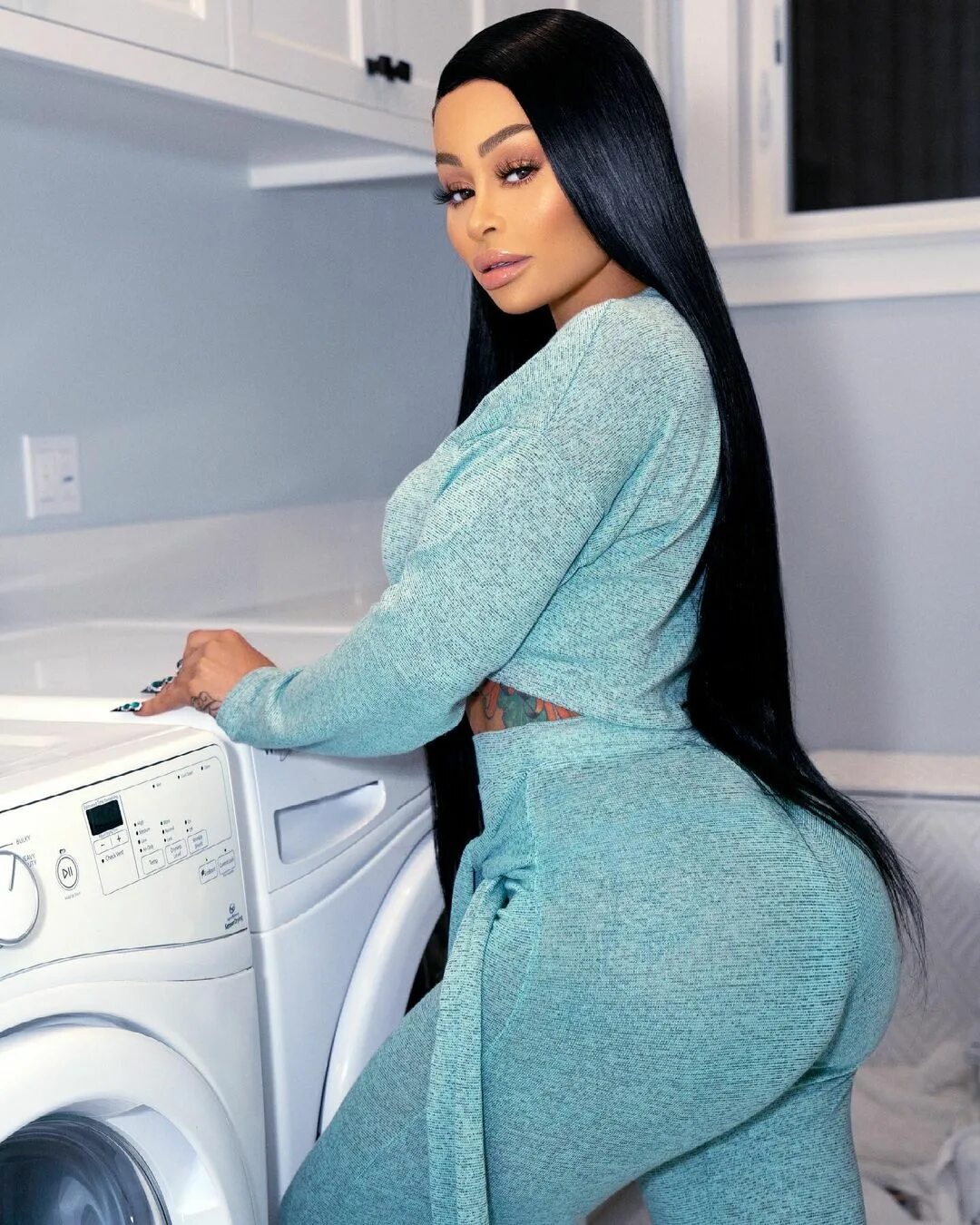 Blac Chyna 💋 в Instagram: "You letting me in to clean or nah? @fashio...