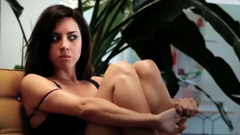 Sexy 80 Photoes of Aubrey Plaza - Smoking and Sexing - The C