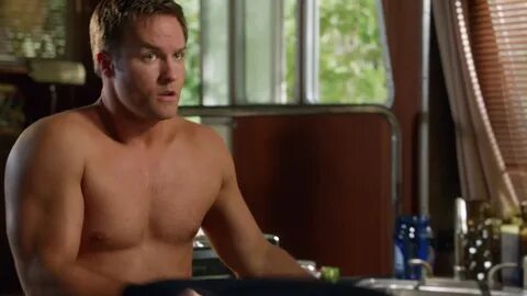 ausCAPS: Scott Porter shirtless in Hart Of Dixie 2-14 "Take 