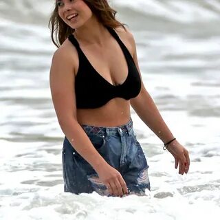 Bindi Irwin Tits (39+)