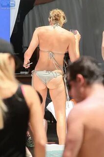 Leann rimes topless ♥ LeAnn Rimes Flaunts LOTS of Braless Pi